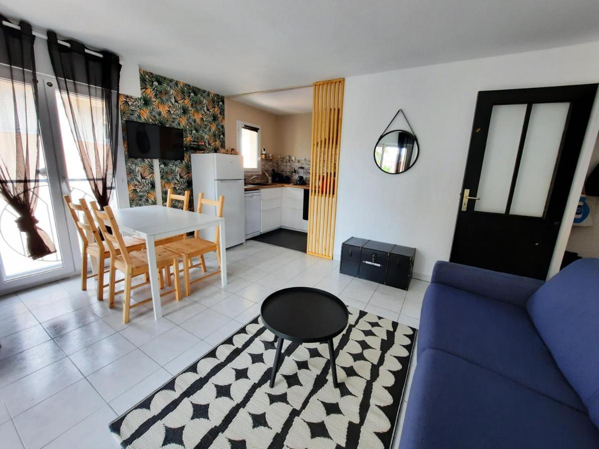 Апартаменты Coeur Marina Climatise Terrasse Parking Фрежюс Экстерьер фото