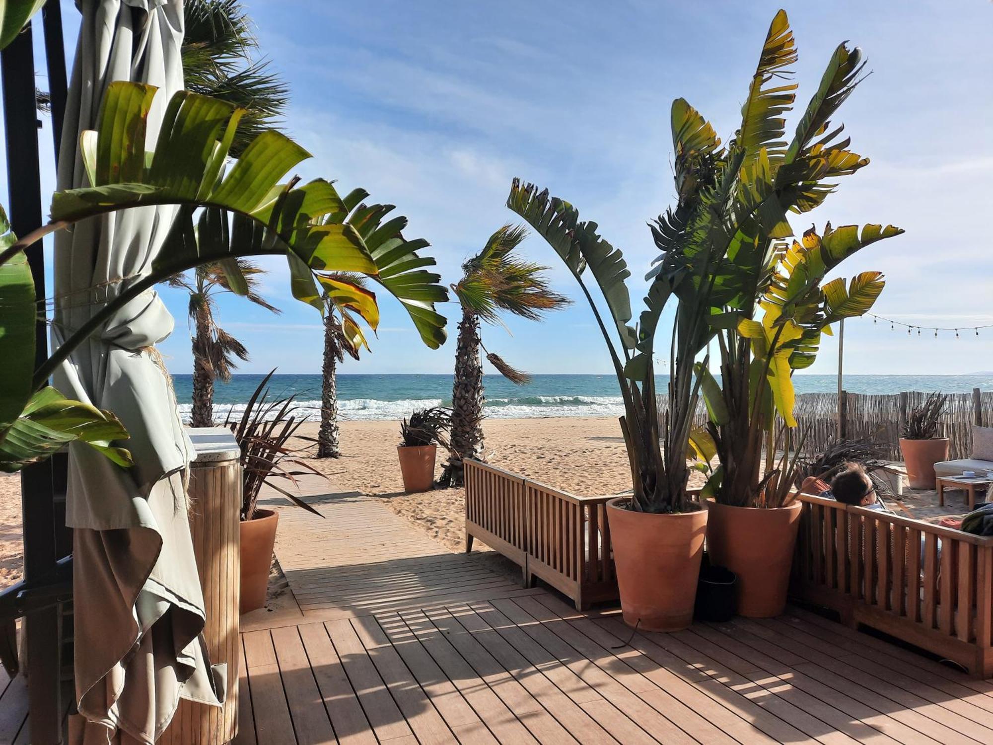 Апартаменты Coeur Marina Climatise Terrasse Parking Фрежюс Экстерьер фото