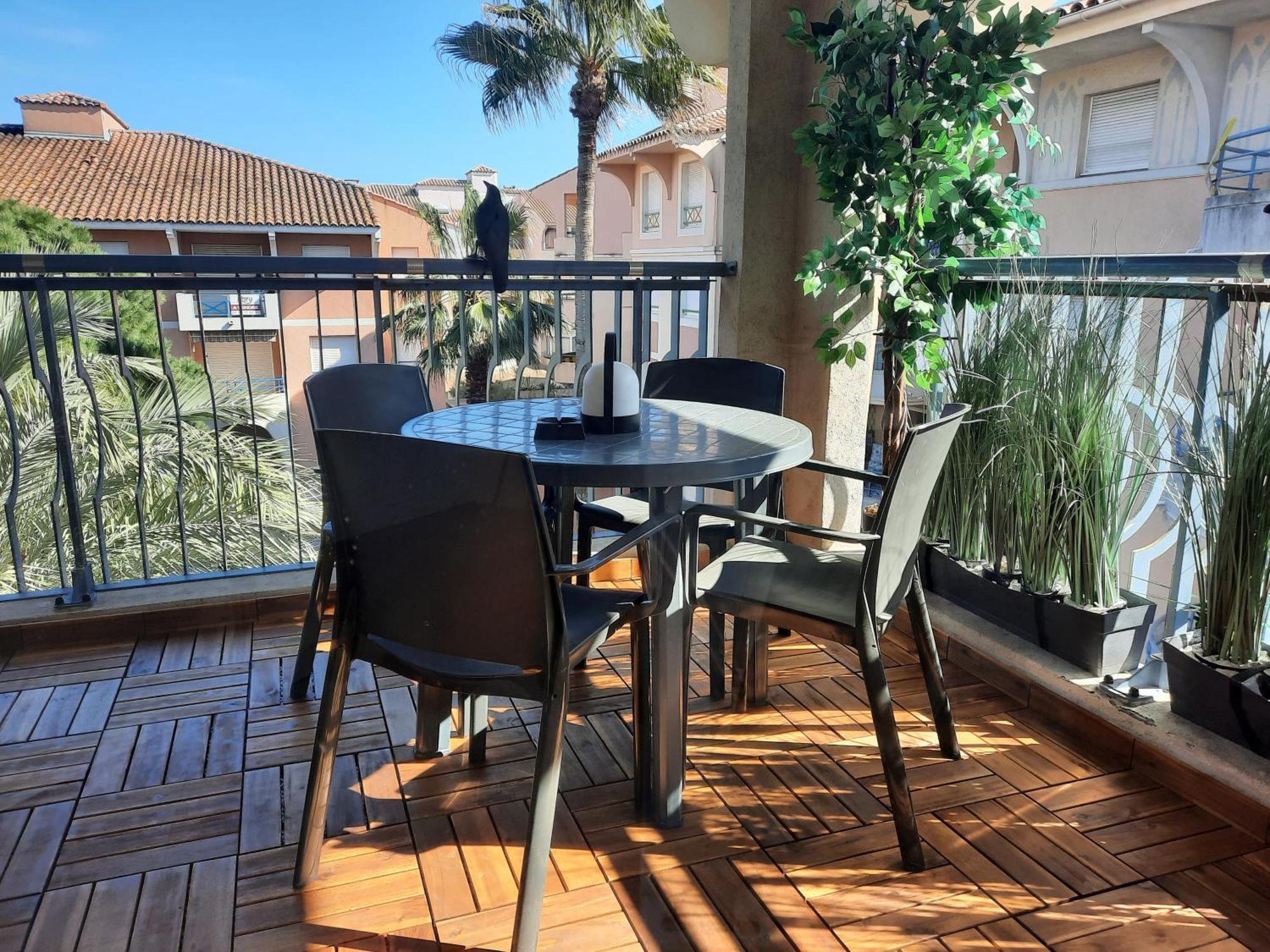 Апартаменты Coeur Marina Climatise Terrasse Parking Фрежюс Экстерьер фото